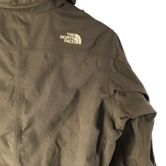The North Face Hyvent waterproof ski hooded jacket size Medium women’s , Brown